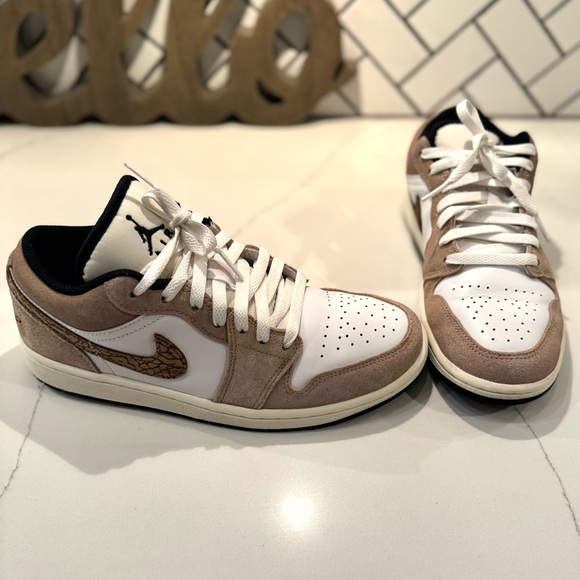 Air Jordan 1 Low SE 'Brown Elephant'. Men’s size 7.5. - Picture 2 of 6